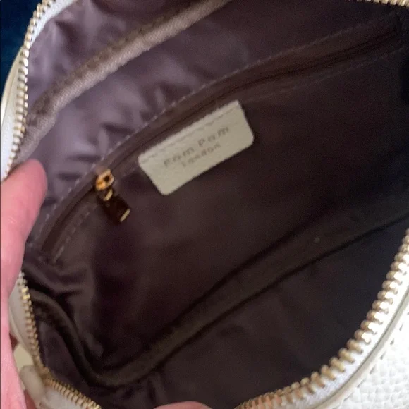 Pom Pom London City Bag with Tassel. - Picture 3 of 8